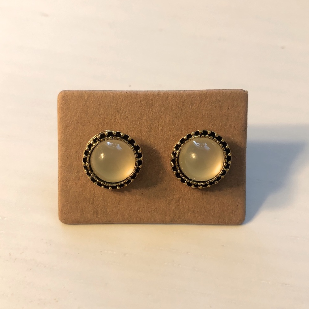 Earrings ($3 with any purchase)